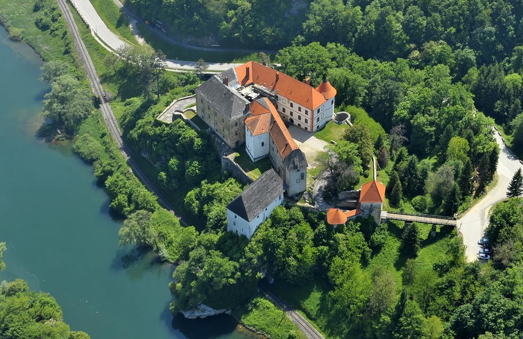 Hotel Srakovcic Heart Of Nature Ribnik Kültér fotó