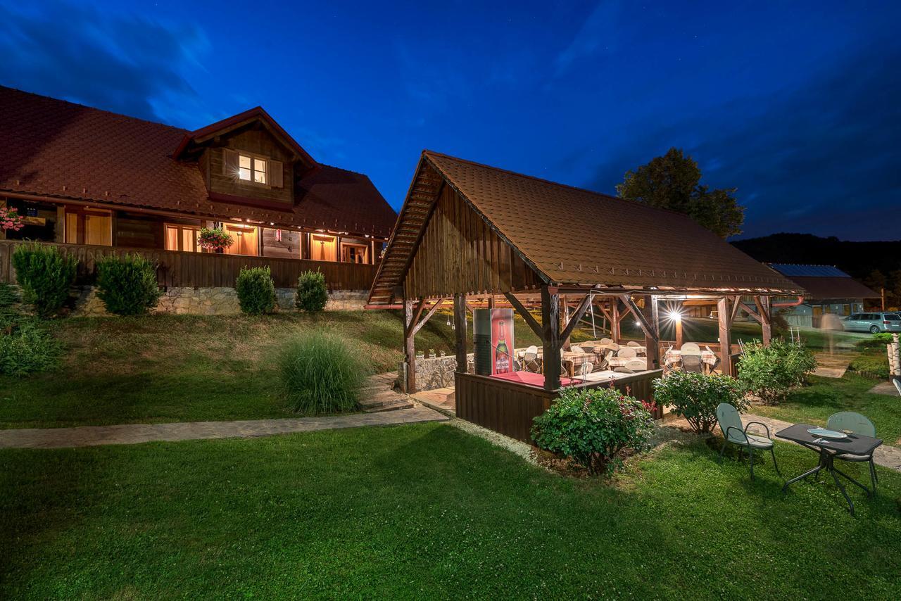 Hotel Srakovcic Heart Of Nature Ribnik Kültér fotó